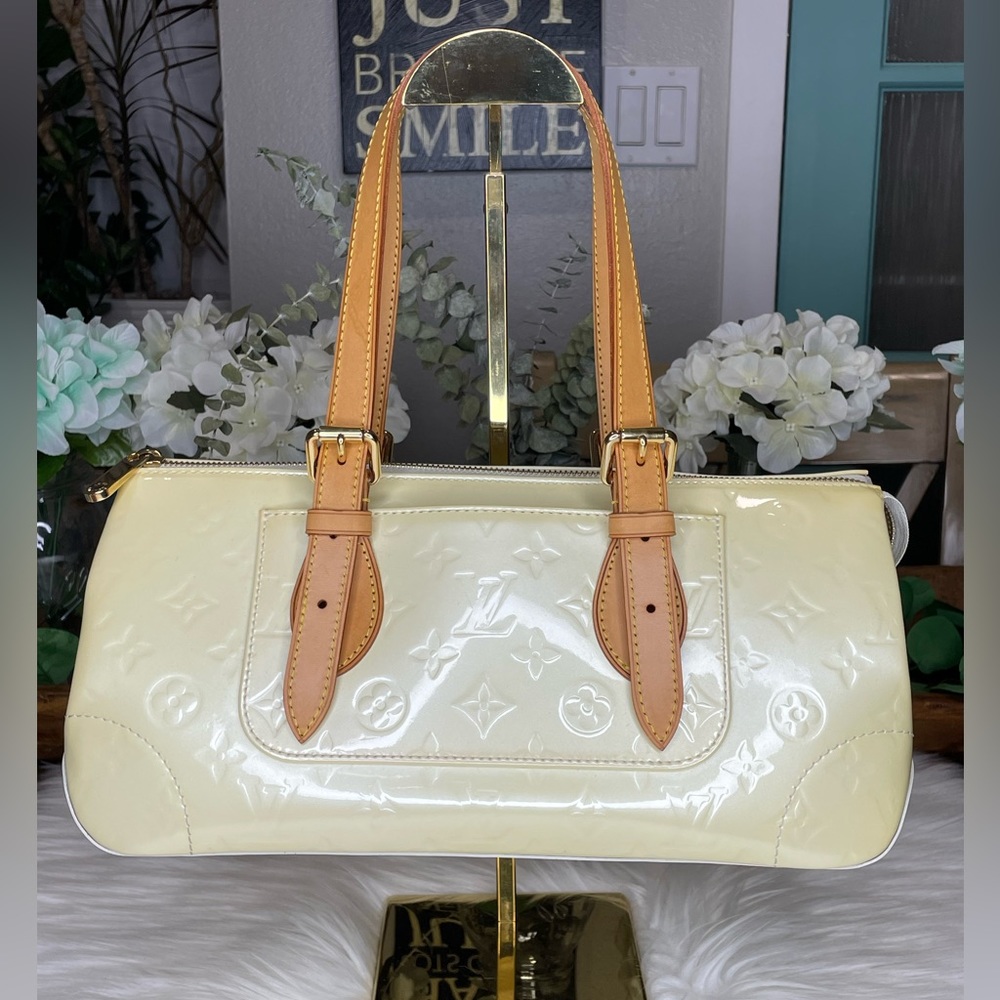 (MT170) Authentic Louis Vuitton Monogram Vernis Rosewood Avenue Shoulder Bag